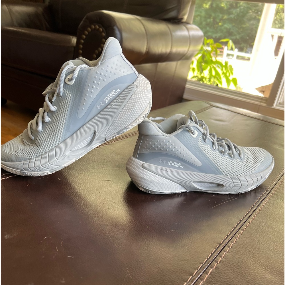 NWT Under Armour Basketball Sneakers